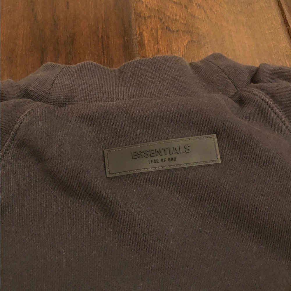 Essentials Fear of God Short Sleeve Sweatshirt - Picture 12 of 16